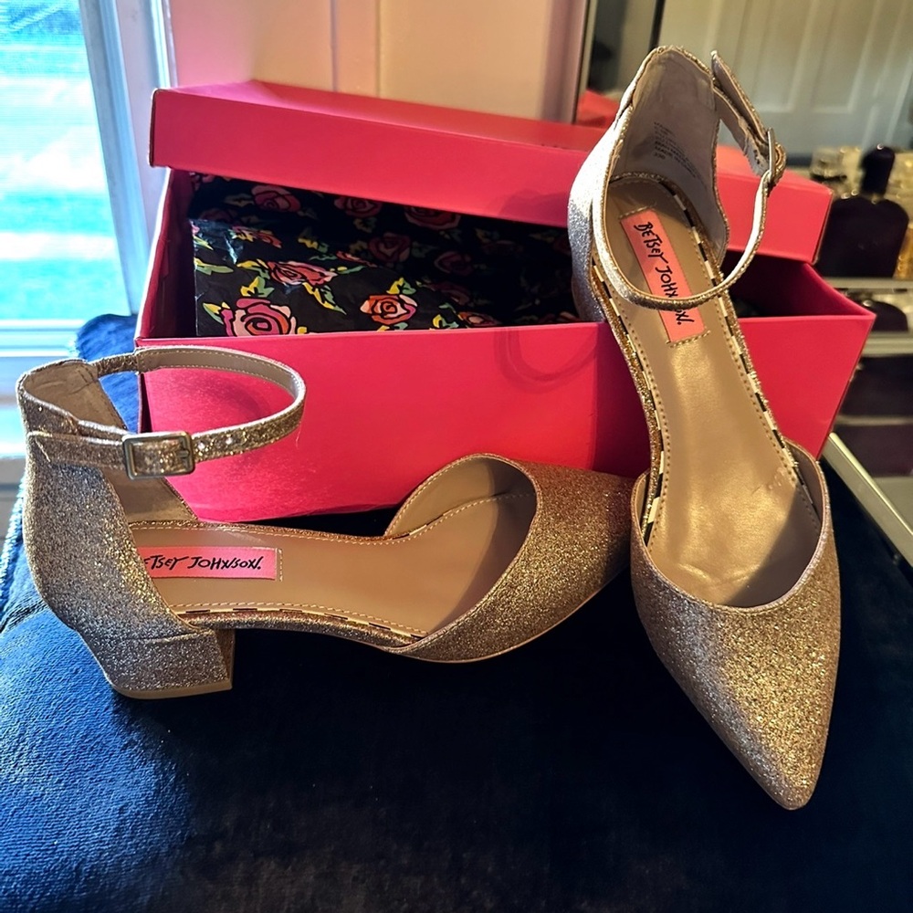 Betsey Johnson Gold Glitter Heels